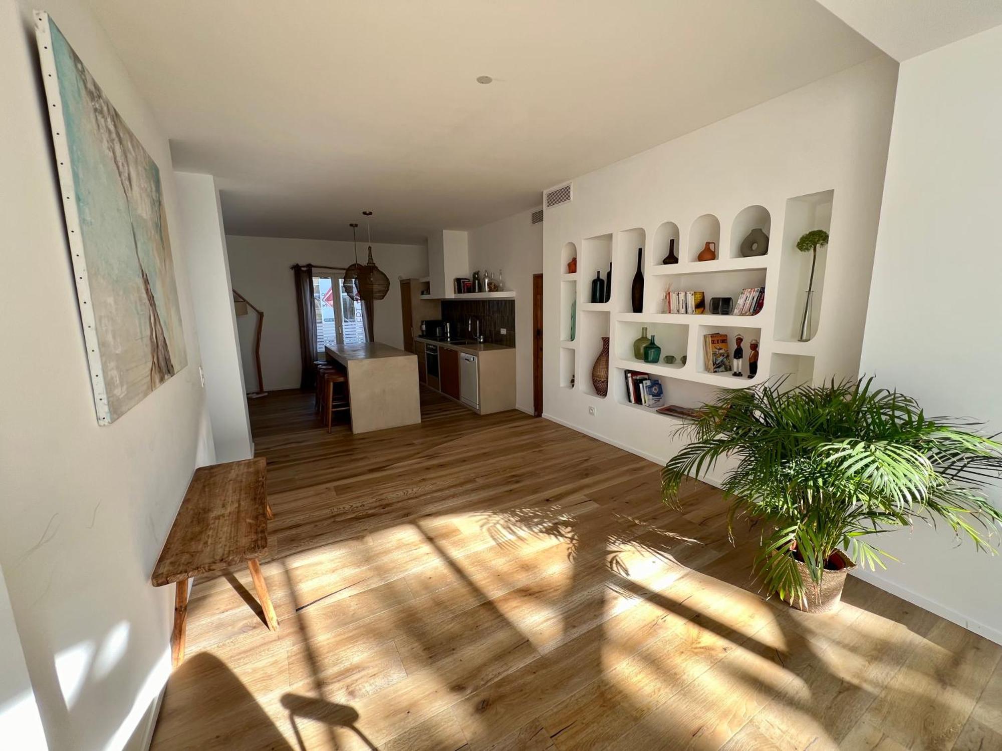 Apartment Bord De Mer, Magnifique De 150m2 Avec Jardin *
